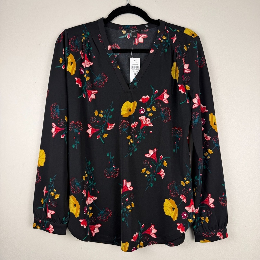 Ann Taylor Blouse Womens Small Black Floral Print 100% Polyester V-Neck Pullover